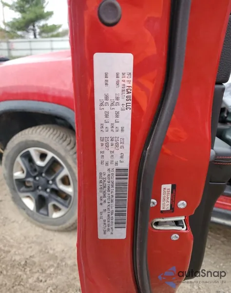 2018 Jeep Compass Trailhawk from USA, damaged, VIN 3C4NJDDB6JT403443